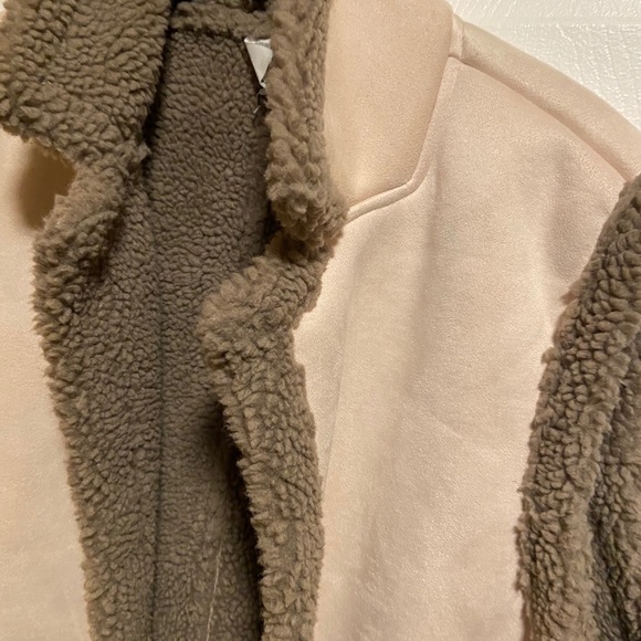 Akemi Vest - Picture 3 of 11